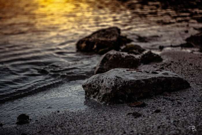 Steine am Strand von Mallorca